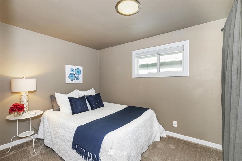 2020 Rocky Point Road Northwest Bremerton, WA 98312 - Photo 16 of 31 Gallery Image 16