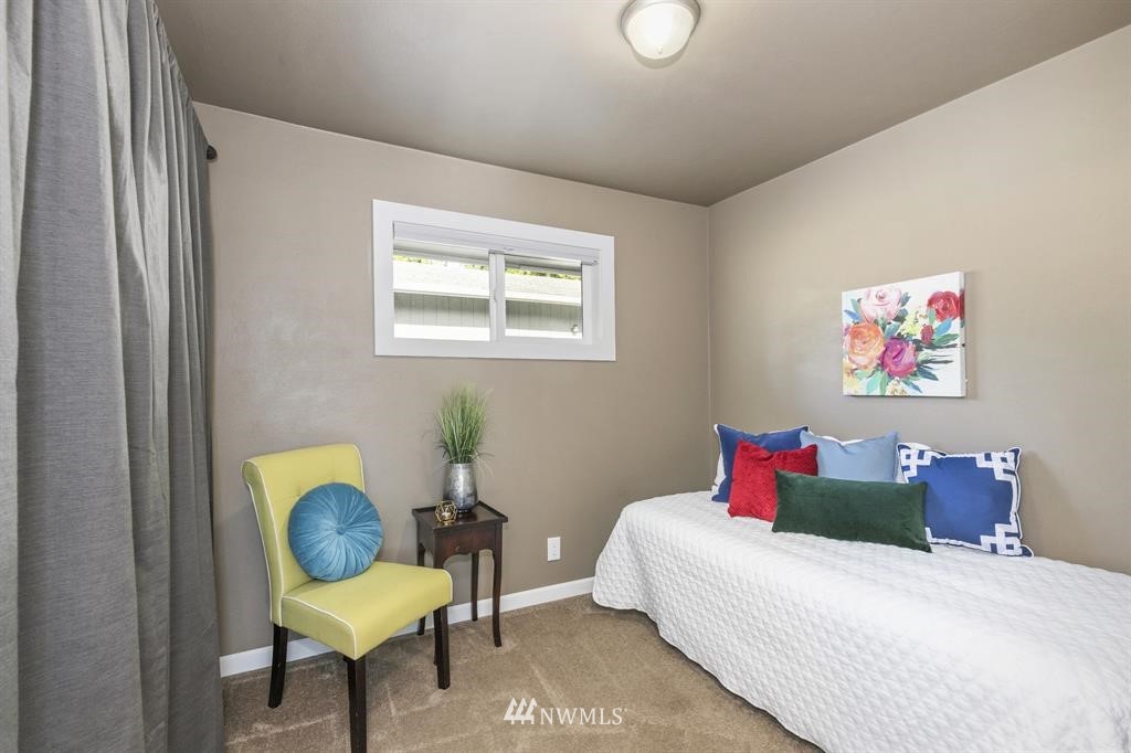 2020 Rocky Point Road Northwest Bremerton, WA 98312 - Photo 18 of 31 Gallery Image 18