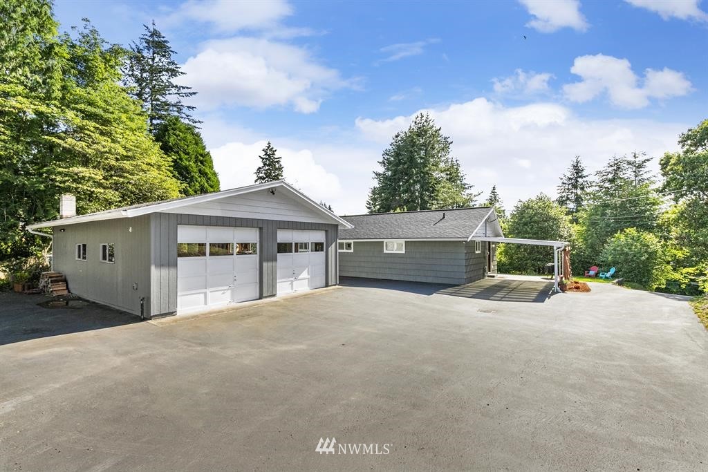 2020 Rocky Point Road Northwest Bremerton, WA 98312 - Photo 3 of 31 Gallery Image 3