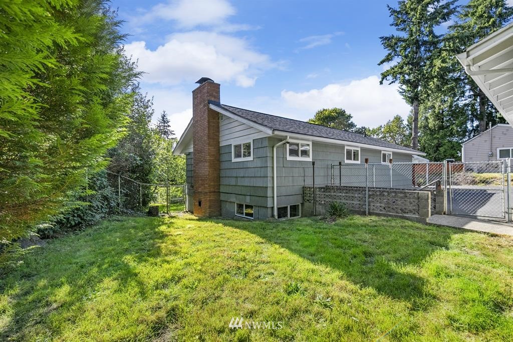 2020 Rocky Point Road Northwest Bremerton, WA 98312 - Photo 27 of 31 Gallery Image 27