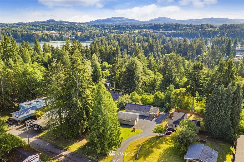 2020 Rocky Point Road Northwest Bremerton, WA 98312 - Photo 29 of 31 Gallery Image 29