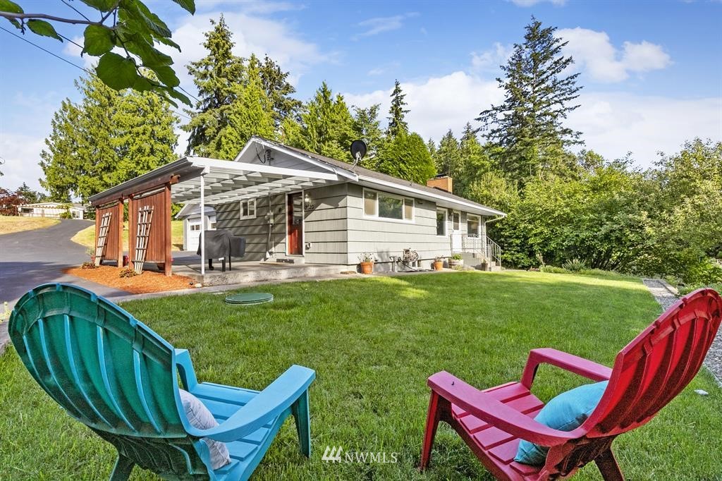 2020 Rocky Point Road Northwest Bremerton, WA 98312 - Photo 5 of 31 Gallery Image 5