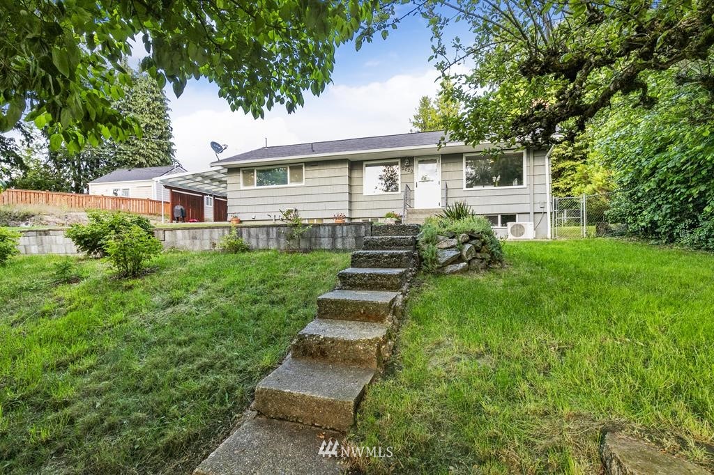 2020 Rocky Point Road Northwest Bremerton, WA 98312 - Photo 6 of 31 Gallery Image 6