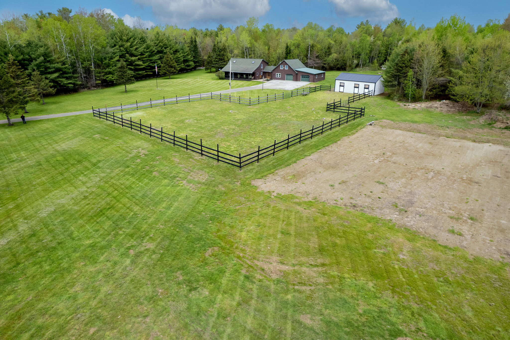 118 County Woods Road Newport, ME 04953 - Photo 2 of 47 front with barn