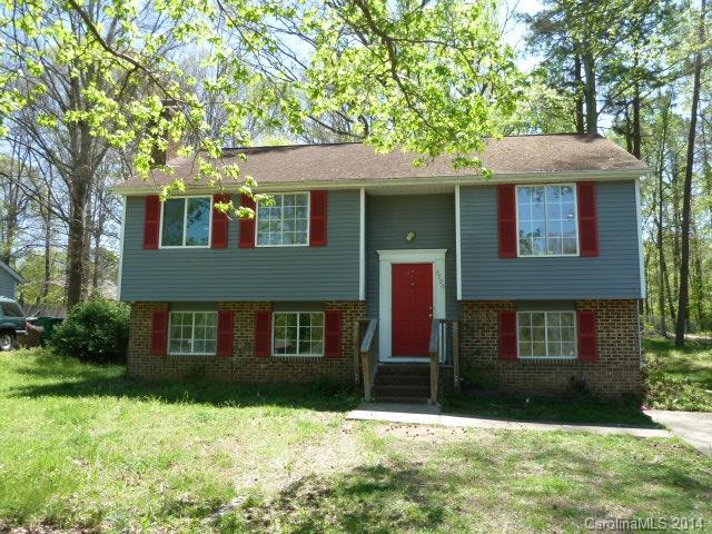 4700 Cheviot Road Charlotte, NC 28269 - Photo 2 of 18