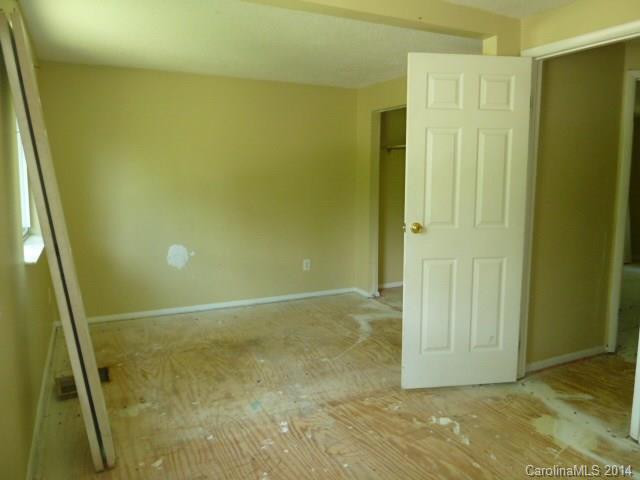 4700 Cheviot Road Charlotte, NC 28269 - Photo 14 of 18