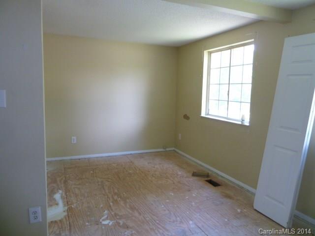 4700 Cheviot Road Charlotte, NC 28269 - Photo 15 of 18