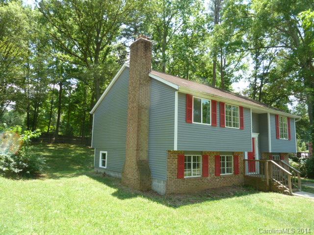 4700 Cheviot Road Charlotte, NC 28269 - Photo 4 of 18