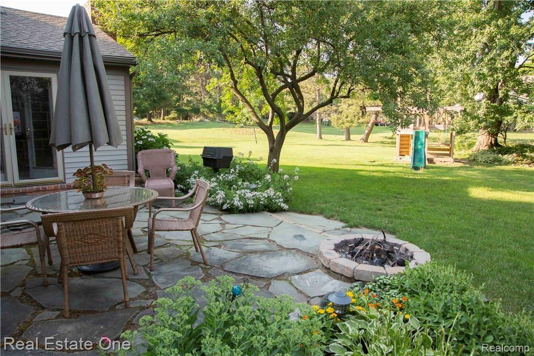 1736 North Kilburn Road Rochester, MI 48306 - Photo 2 of 32 Kilburn-1034.jpg