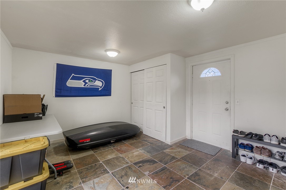 3922 Northeast 6th Street Renton, WA 98056 - Photo 12 of 15