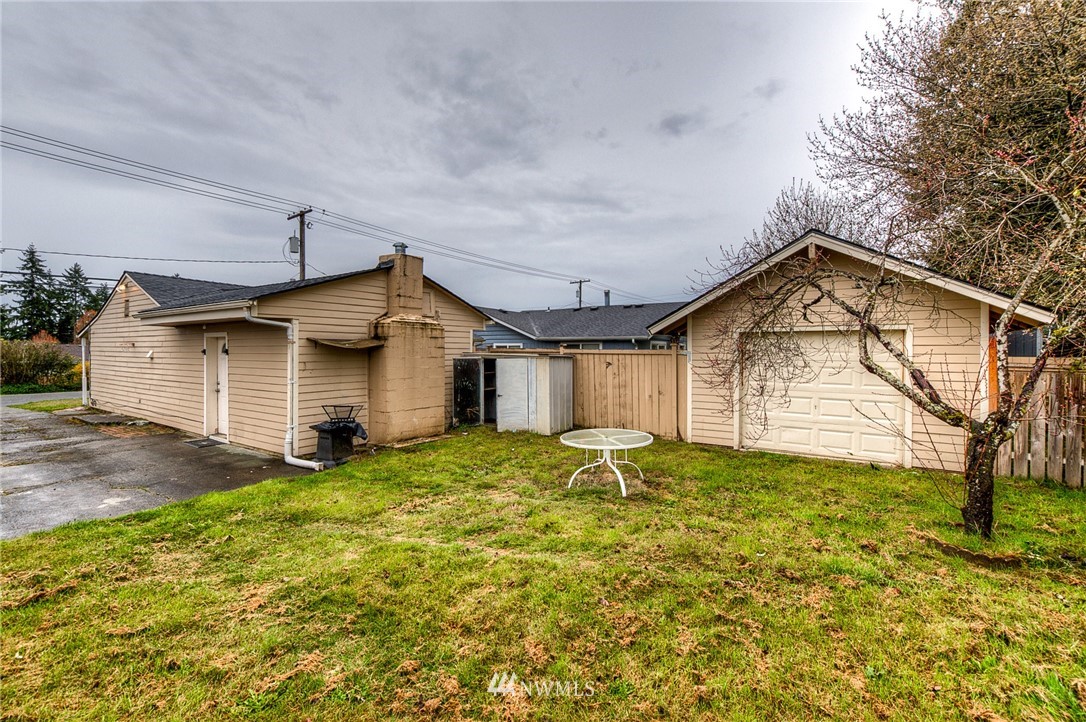 3922 Northeast 6th Street Renton, WA 98056 - Photo 15 of 15