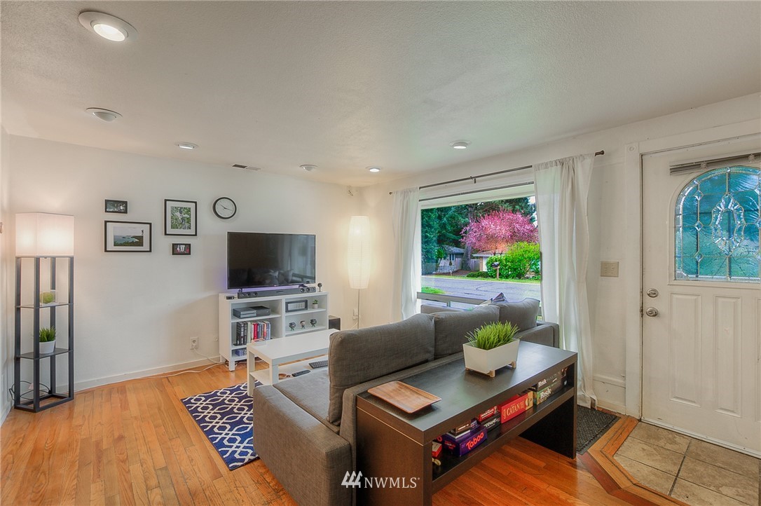 3922 Northeast 6th Street Renton, WA 98056 - Photo 3 of 15