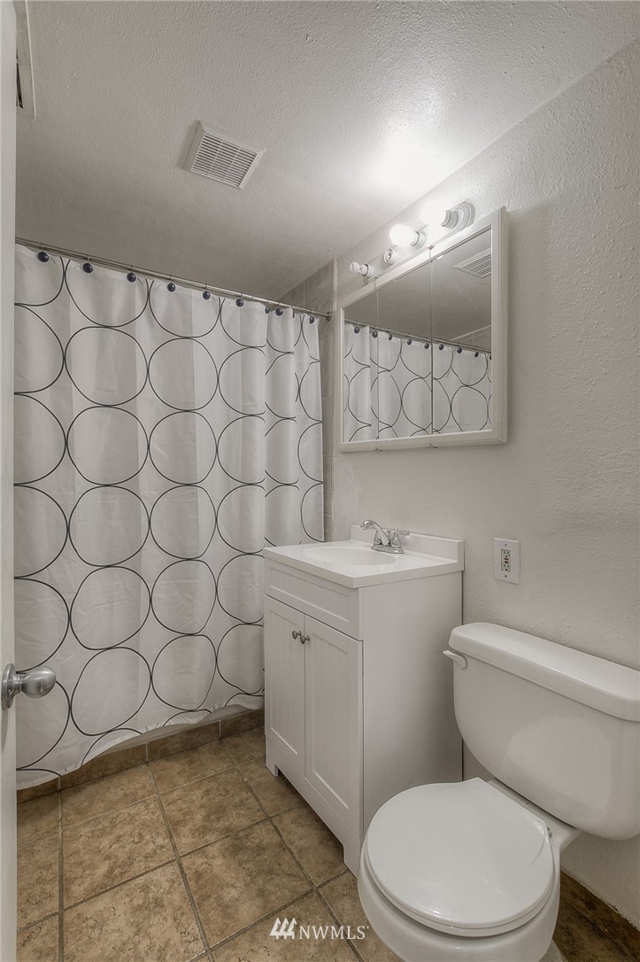 3922 Northeast 6th Street Renton, WA 98056 - Photo 8 of 15