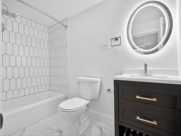 $2,975 | 1576 Cambridge Street, Unit 1F, Cambridge, MA 02138