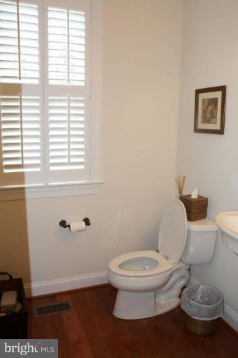 445 Neepier Road Catonsville, MD 21228 - Photo 12 of 30 Half Bath 1