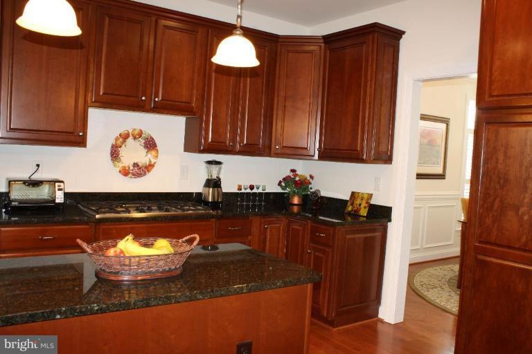 445 Neepier Road Catonsville, MD 21228 - Photo 3 of 30 Kitchen