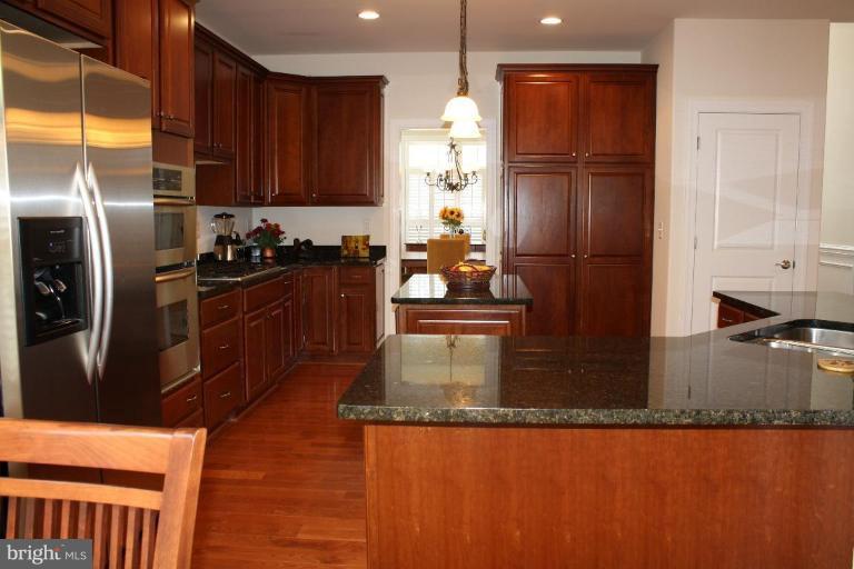 445 Neepier Road Catonsville, MD 21228 - Photo 4 of 30 Kitchen #2