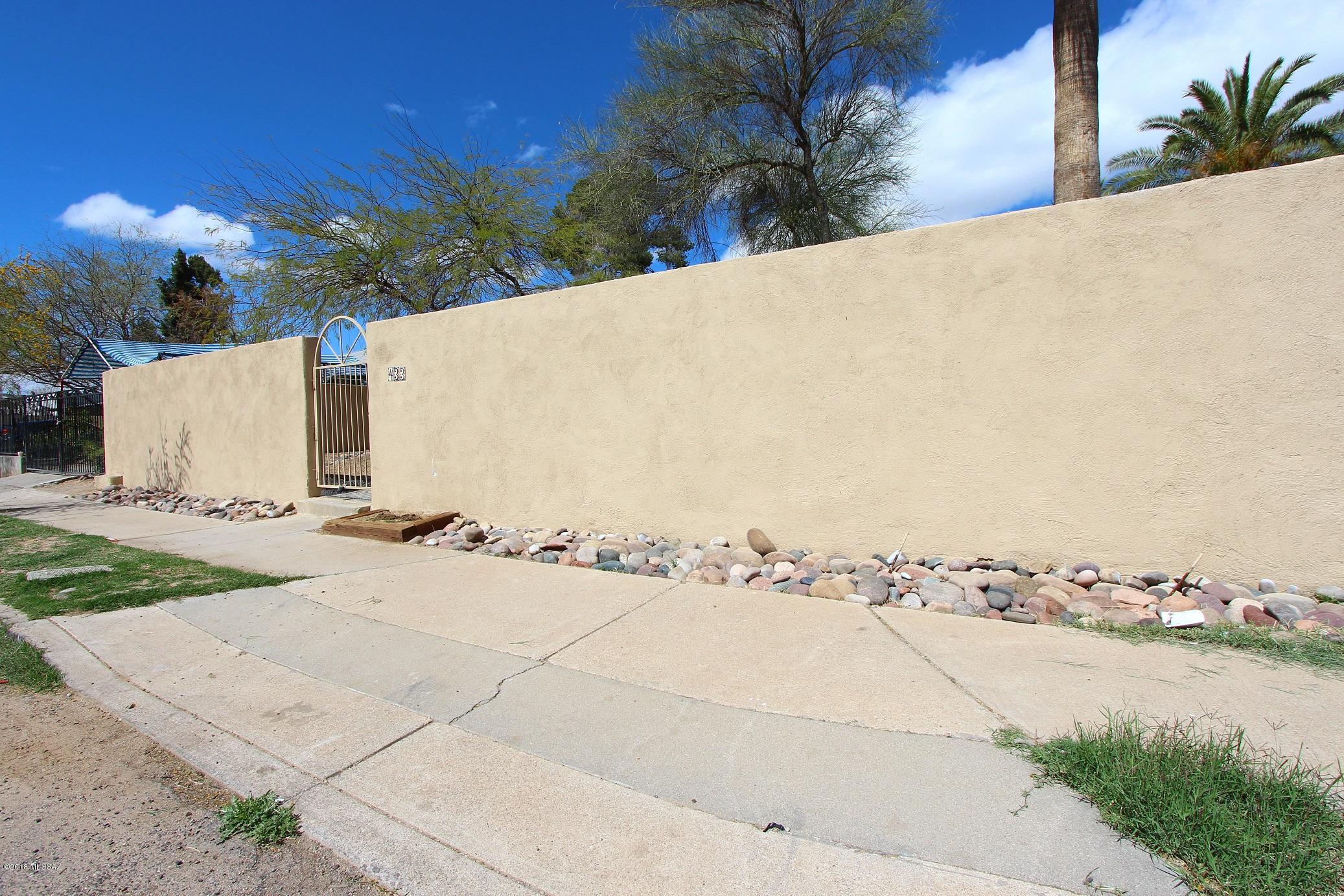 433 East 23rd Street Tucson, AZ 85713 - Photo 3 of 26