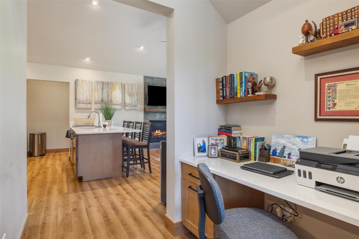 41 Barton Ridge Drive Breckenridge, CO 80424 - Photo 38 of 42 a kitchen with a table and chairs in it