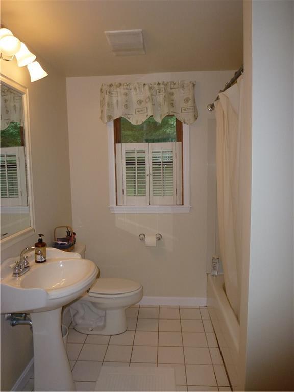 91 North Berwick Road Wells, ME 04090 - Photo 14 of 18 Full bath.