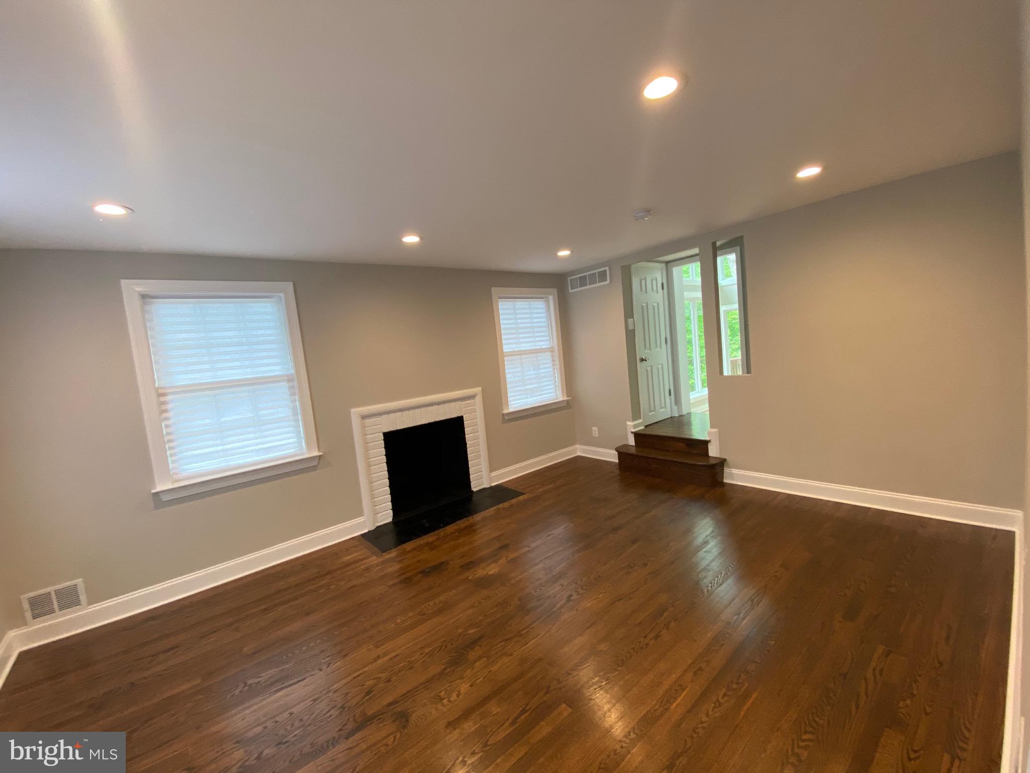 11706 Lytle Street Silver Spring, MD 20902 - Photo 4 of 67 LARGE LIVING ROOM