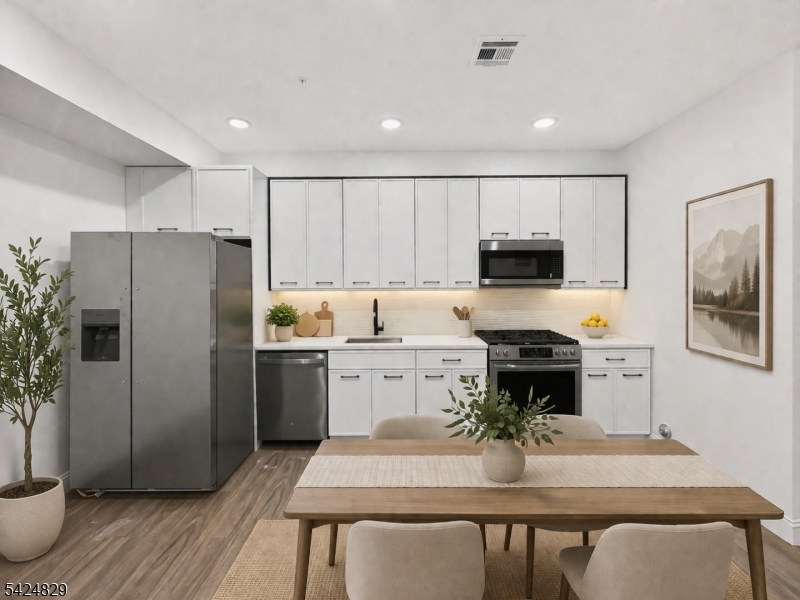 270 Hunterdon Street, Unit 1 Newark, NJ 07103 - Photo 2 of 35