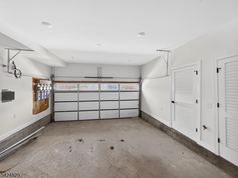 270 Hunterdon Street, Unit 1 Newark, NJ 07103 - Photo 34 of 35