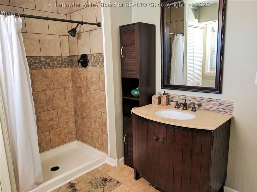 129 English Road Point Pleasant, WV 25550 - Photo 15 of 29 Gallery Image 15