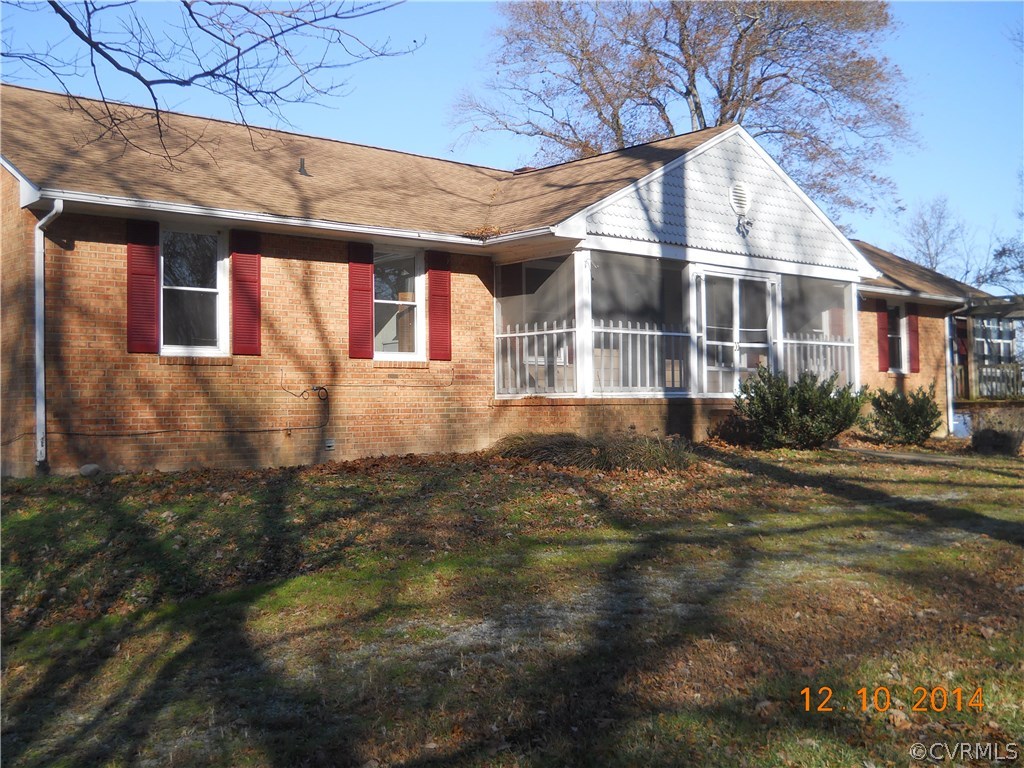 1820 Coggins Point Road Hopewell, VA 23860 - Photo 1 of 13 Gallery Image 1