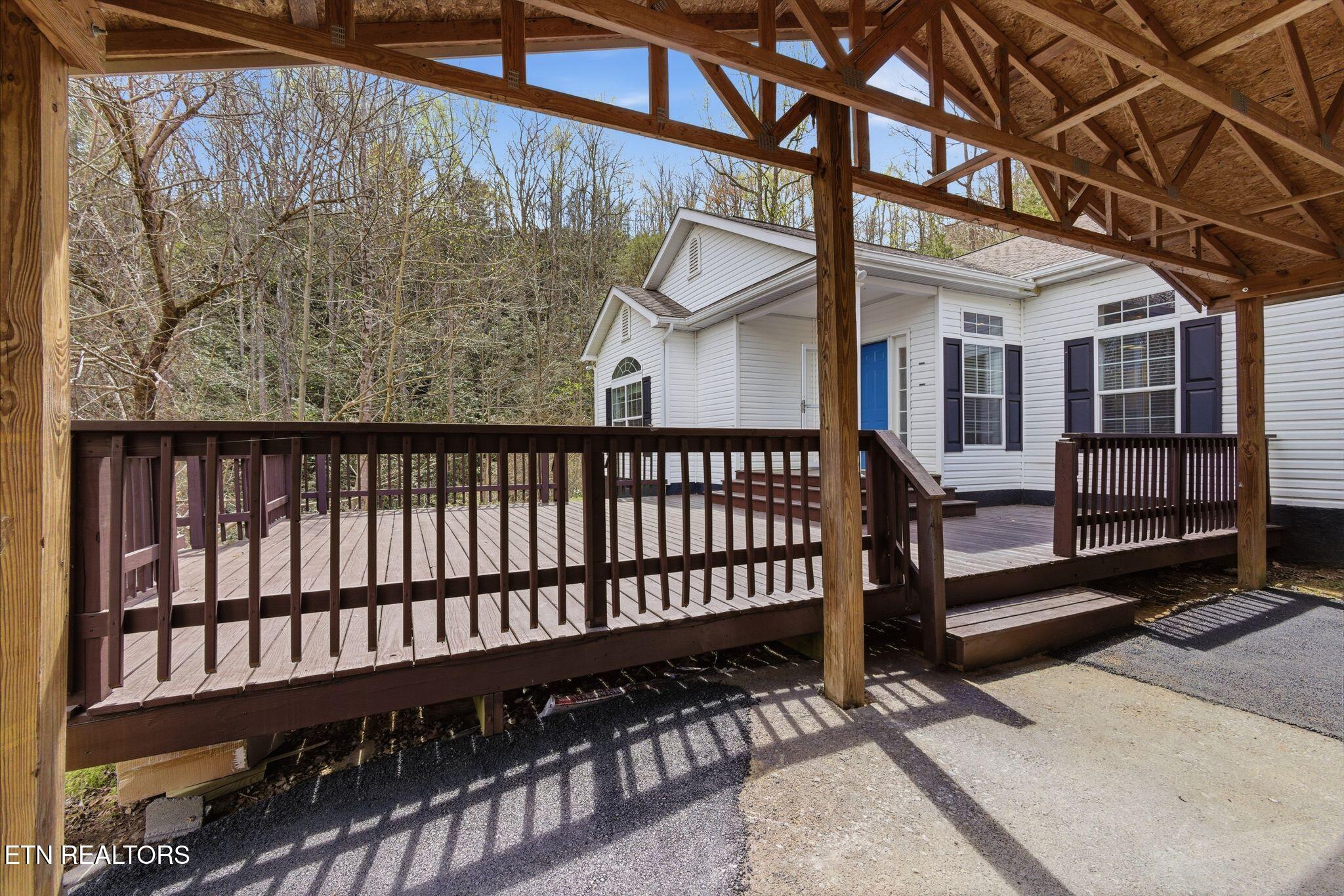337 Costner Road Cosby, TN 37722 - Photo 9 of 49 wj2603311-1013