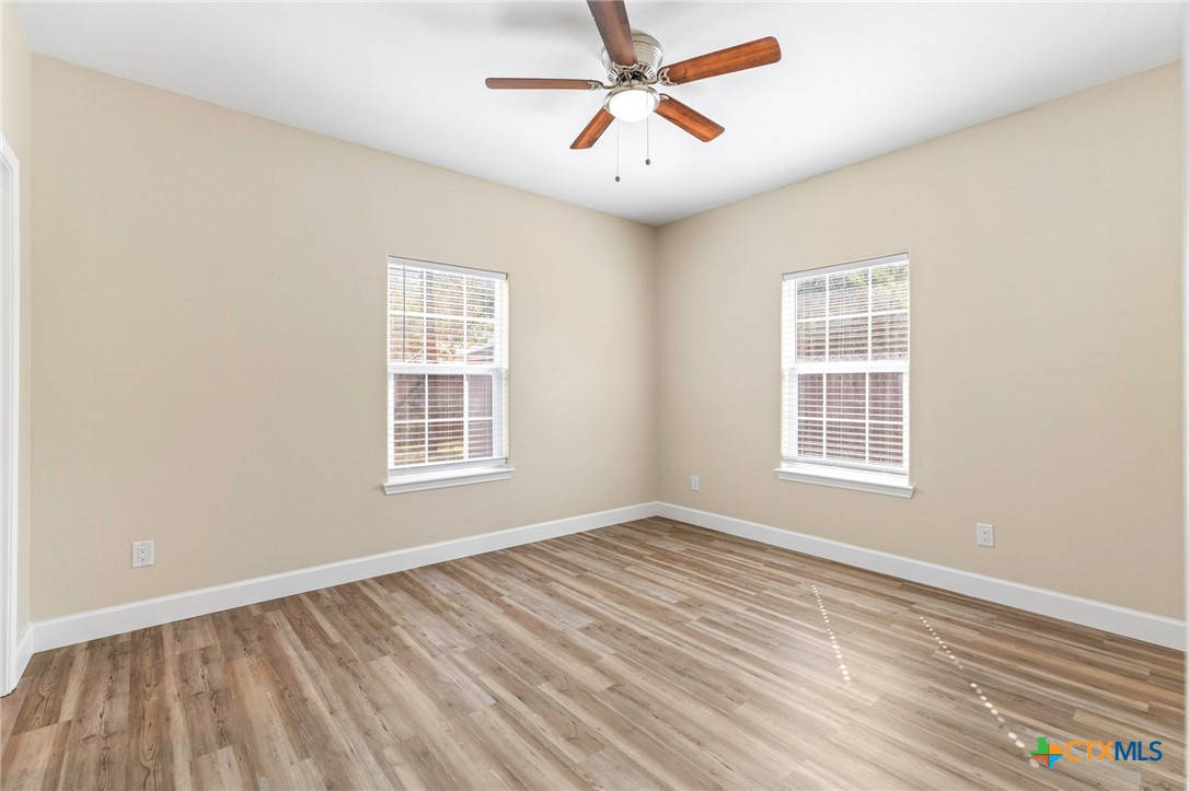 1628 Armstrong Street Luling, TX 78648 - Photo 13 of 22