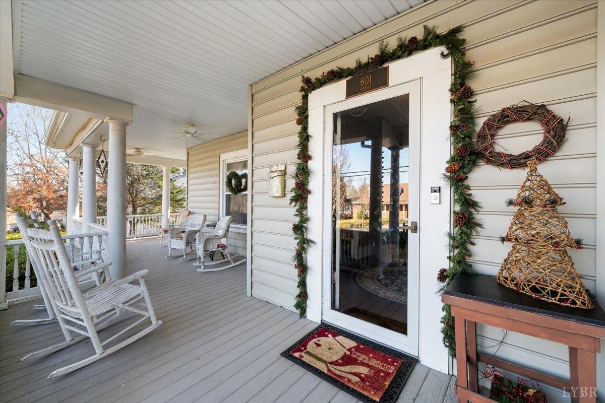 601 Henry Street Gretna, VA 24557 - Photo 2 of 46 a living room with furniture and wooden floor