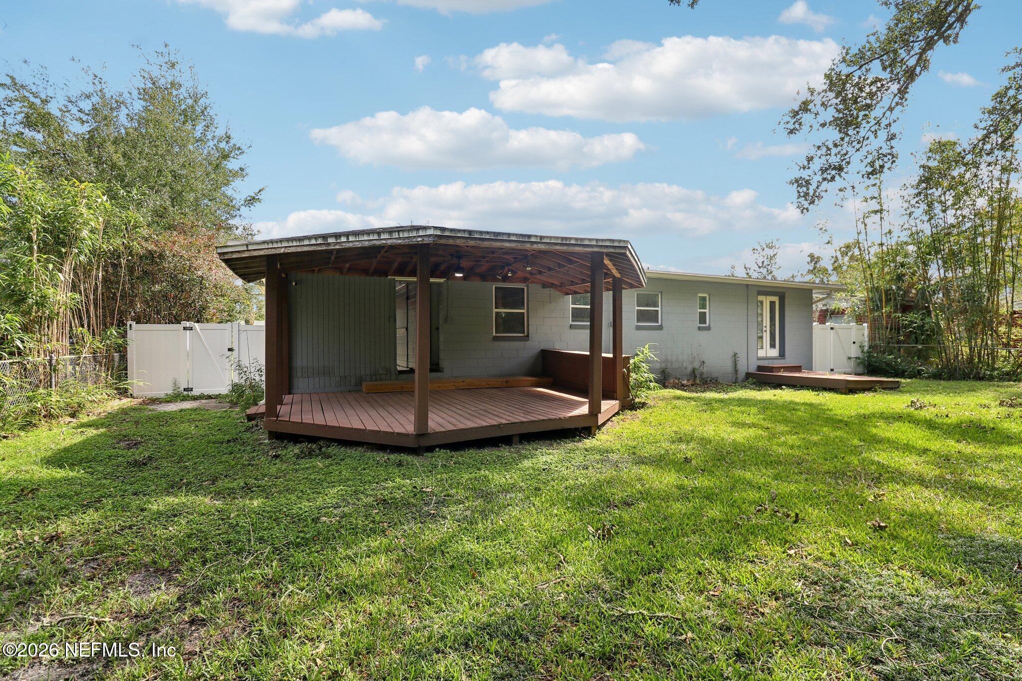 2150 Leon Road Jacksonville, FL 32246 - Photo 29 of 33 Backyard
