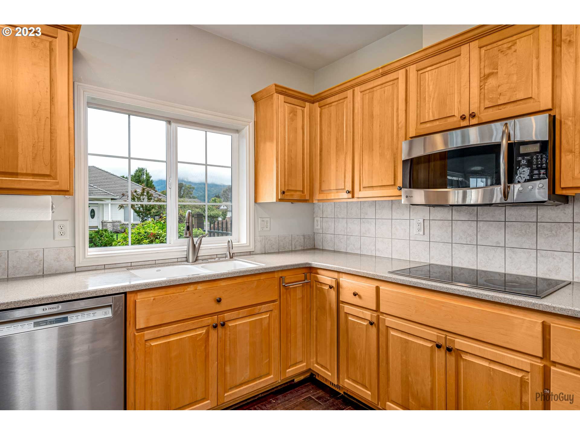 729 Old Orchard Lane Springfield, OR 97477 - Photo 6 of 30 Gallery Image 6