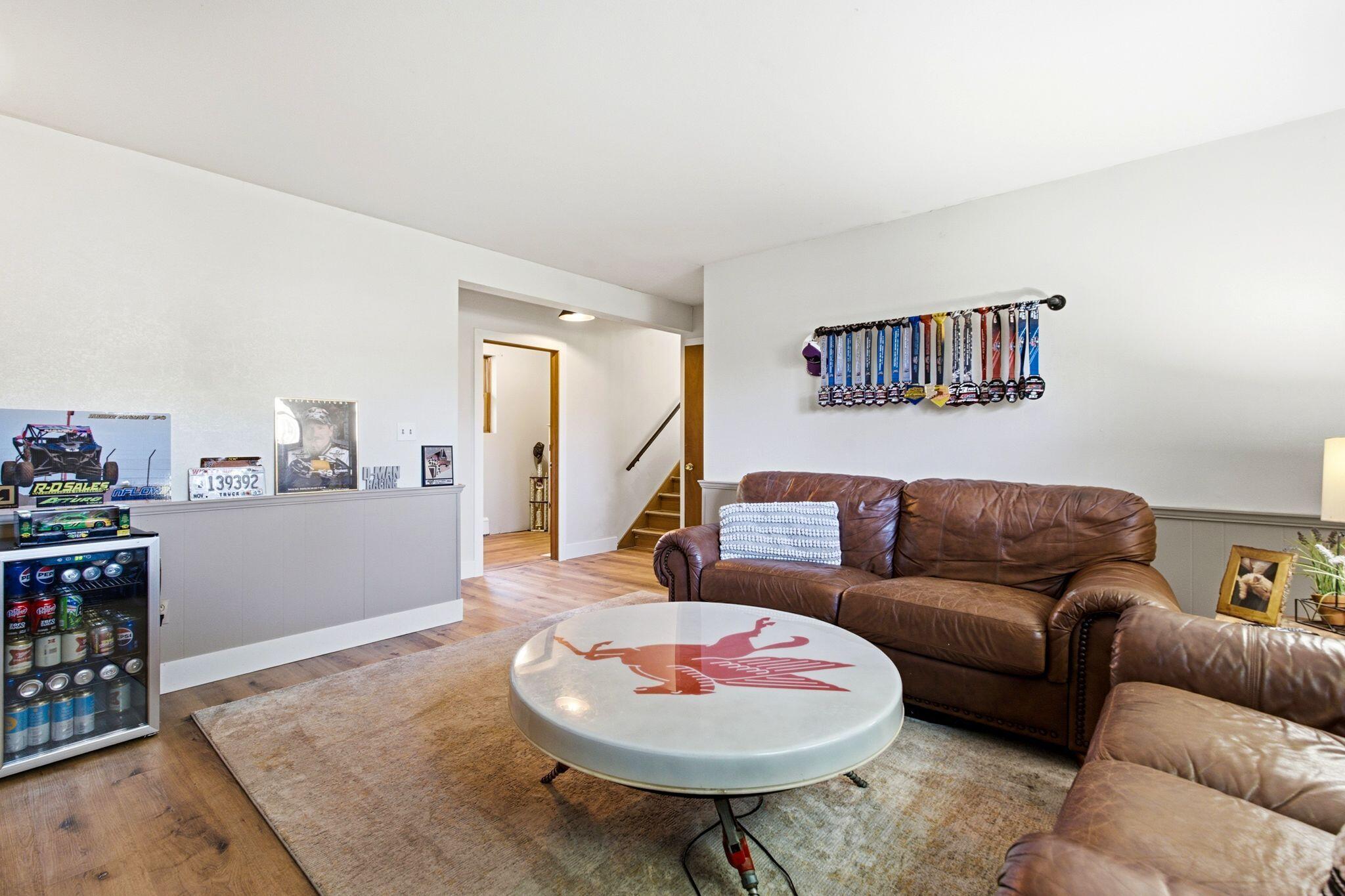 5974 Loghouse Road Erin, WI 53027 - Photo 22 of 55 Family room