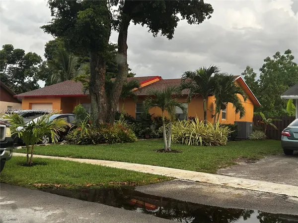 $470,000 | 7922 Southwest 4th Place, North Lauderdale, FL 33068