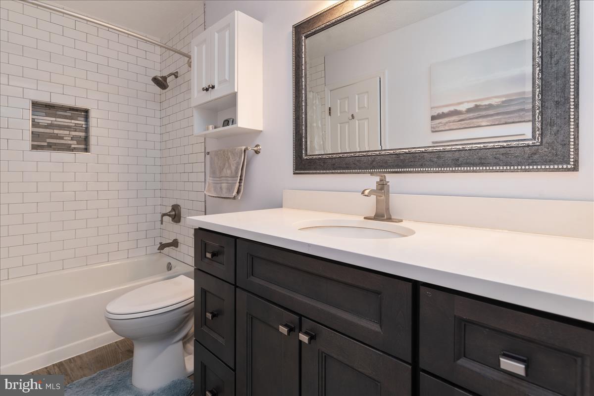 340 Rambling Ridge Court Pasadena, MD 21122 - Photo 5 of 32