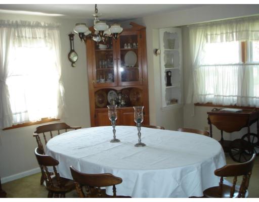 27 Hancock Road Wakefield, MA 01880 - Photo 8 of 16 Gallery Image 8