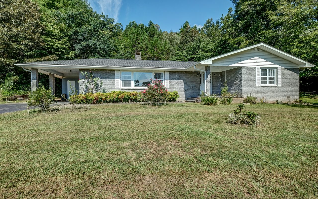 293 Hayes Road Marble, NC 28905 - Photo 1 of 1 Main View