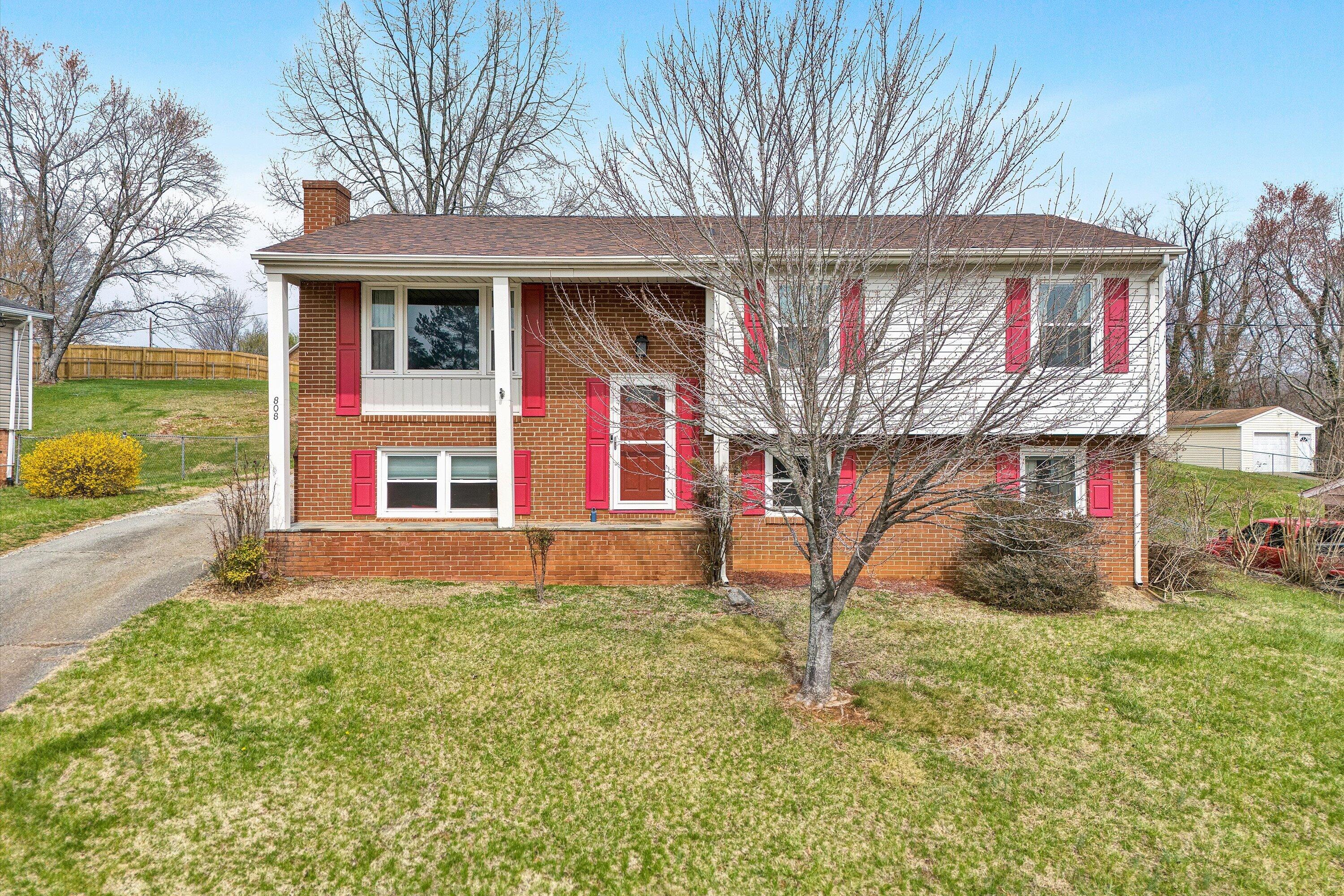 808 Mason Road Vinton, VA 24179 - Photo 1 of 32 01-DJI_20260319142608_0013