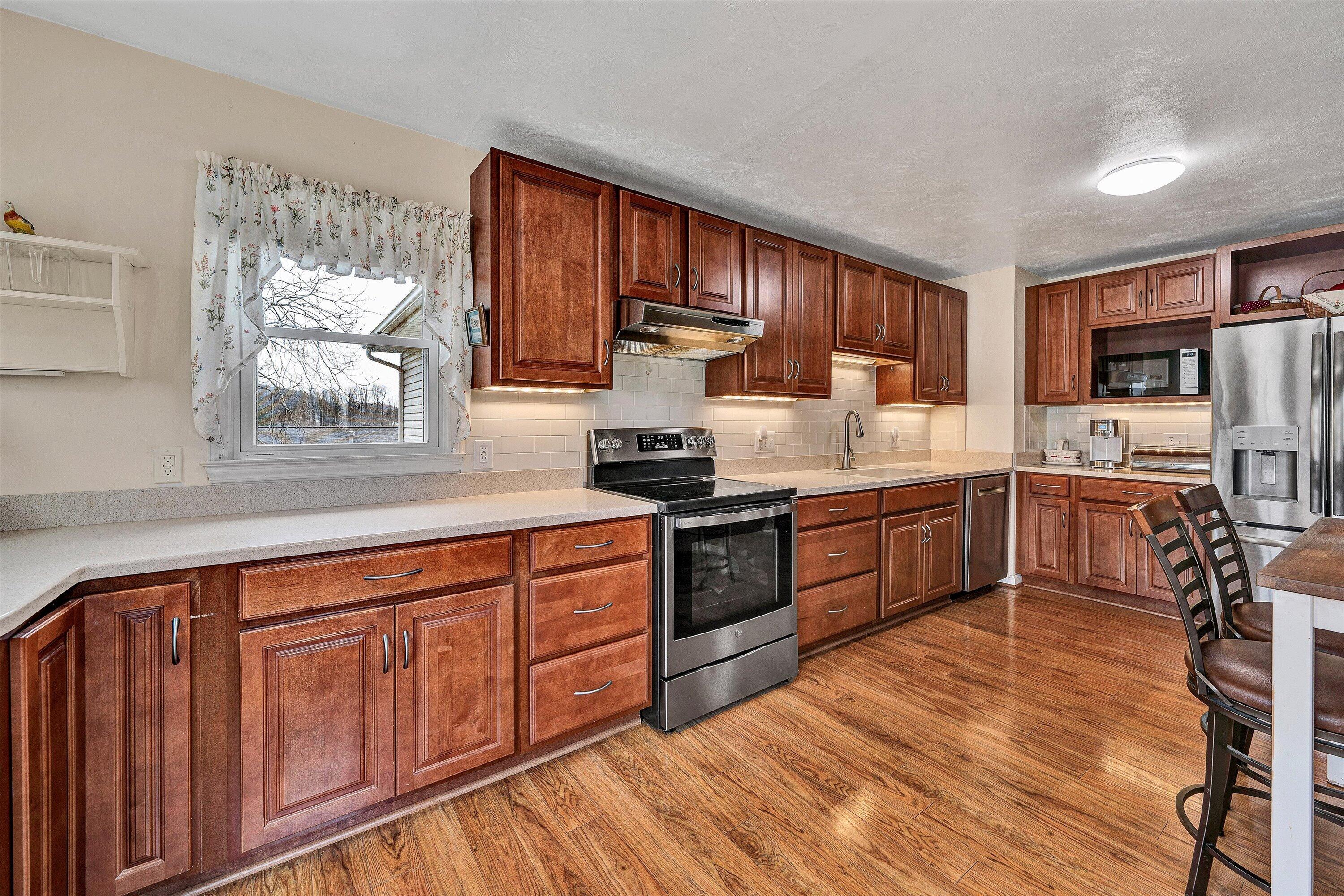 808 Mason Road Vinton, VA 24179 - Photo 12 of 32 12-DSC00502