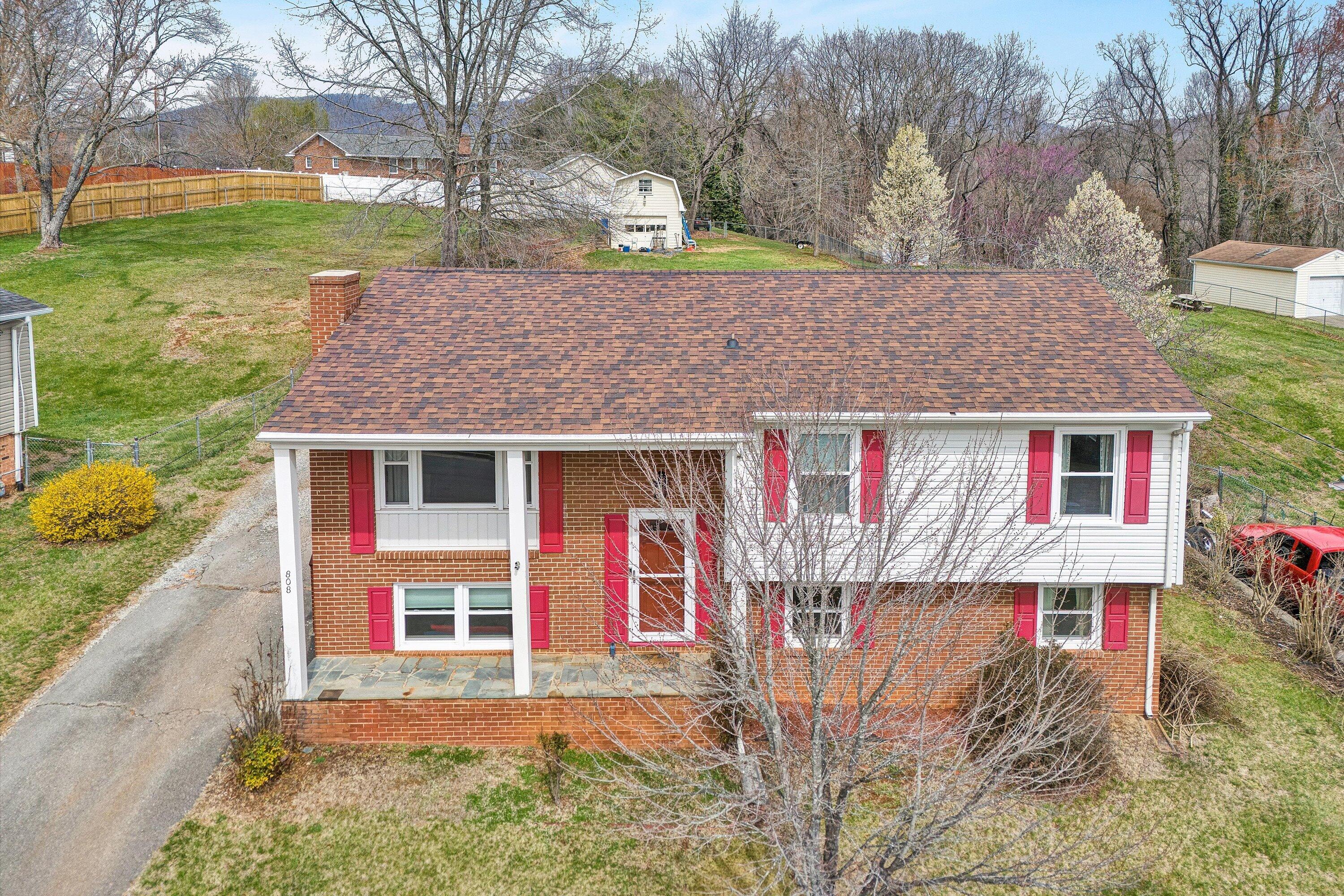 808 Mason Road Vinton, VA 24179 - Photo 2 of 32 02-DJI_20260319142632_0016