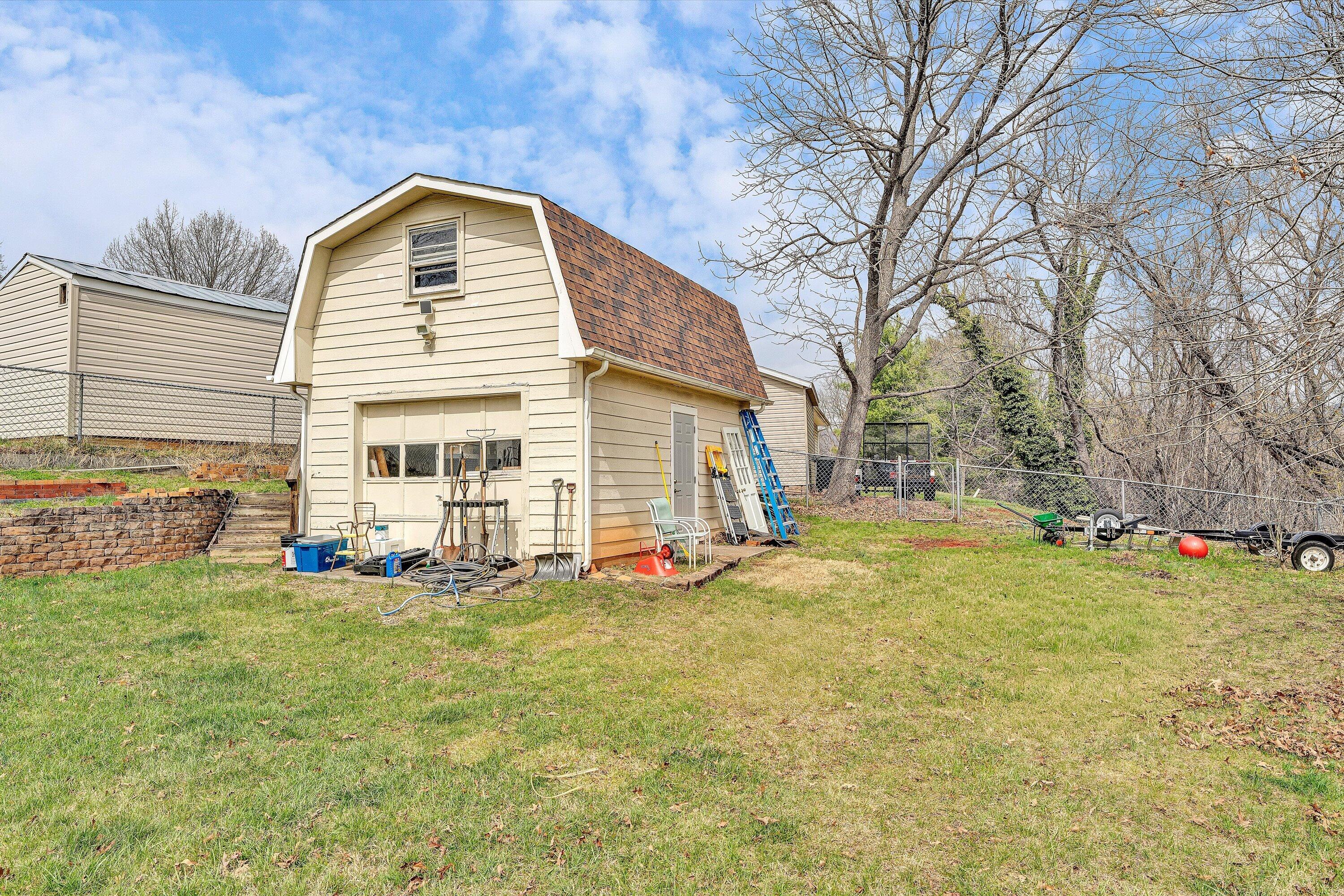 808 Mason Road Vinton, VA 24179 - Photo 28 of 32 29-DSC00520