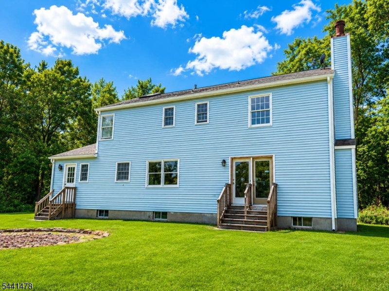 124 Perryville Road Pittstown, NJ 08867 - Photo 3 of 41