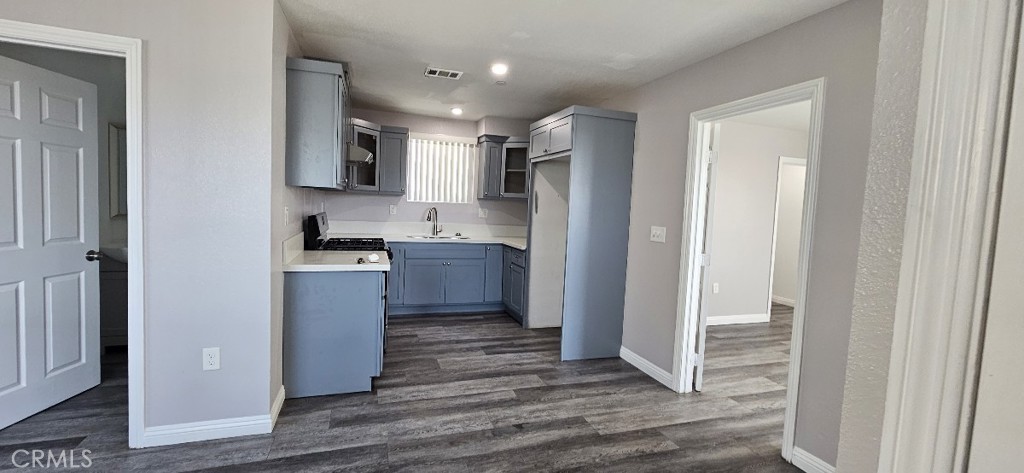 132 East Maple Street Compton, CA 90220 - Photo 3 of 4