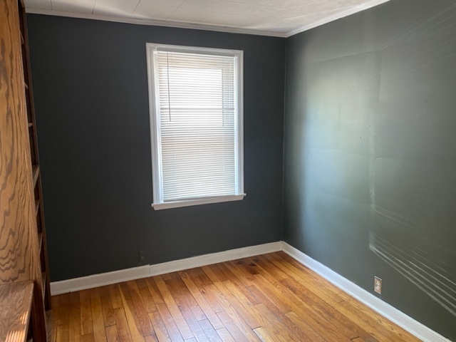 535 Kendall Lane DeKalb, IL 60115 - Photo 6 of 14 an empty room with a window