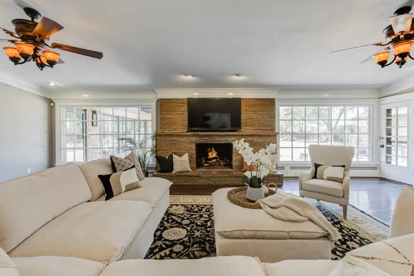 $987,000 | 4902 19th Street, Lubbock, TX 79416