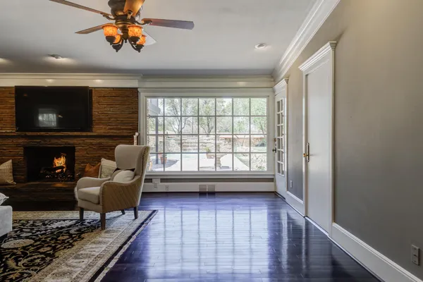 $987,000 | 4902 19th Street, Lubbock, TX 79416