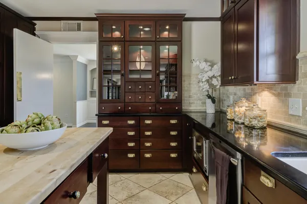 $987,000 | 4902 19th Street, Lubbock, TX 79416