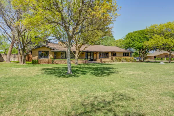$987,000 | 4902 19th Street, Lubbock, TX 79416